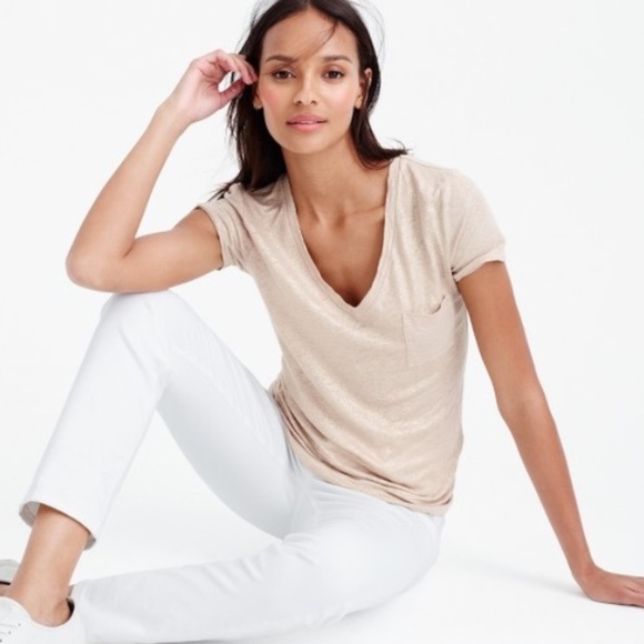 J. Crew Tops - J CREW Linen V-Neck Metallic Gold Sparkle Tee S